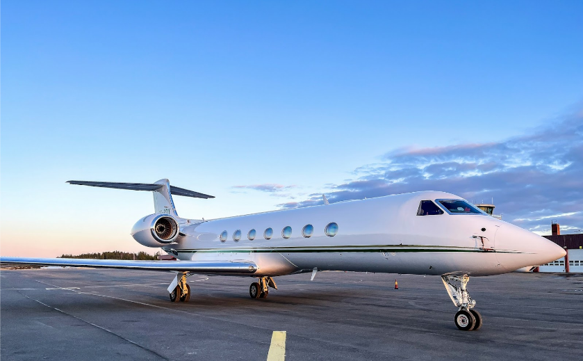 An aesthetic shot of the Gulfstream G550 on tarmac