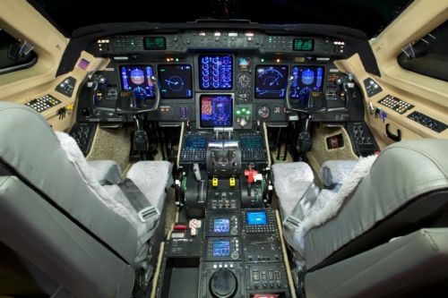 2003 G400 Cockpit and Avionics Shown From Behind